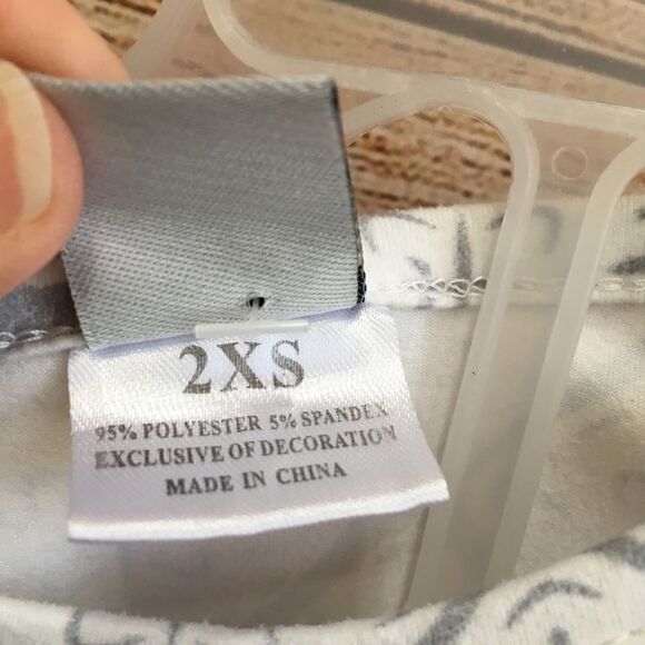 DASH OF GLITTER CHRISTMAS TOP AND PANTS‎ - Picture 4 of 8